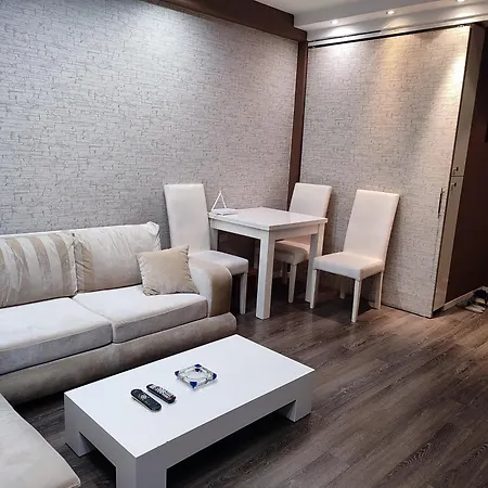 The Easy House Apartman