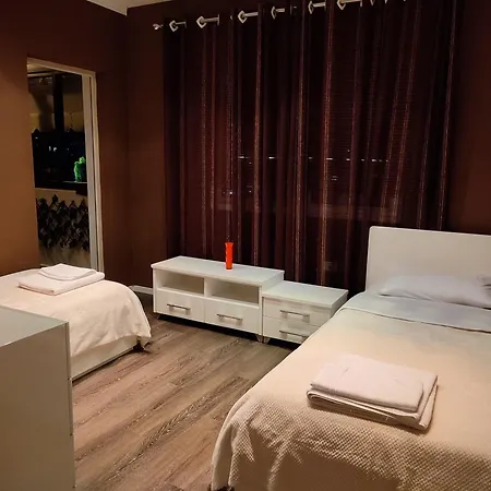 The Easy House Apartman *