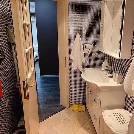 The Easy House Apartman Tirana